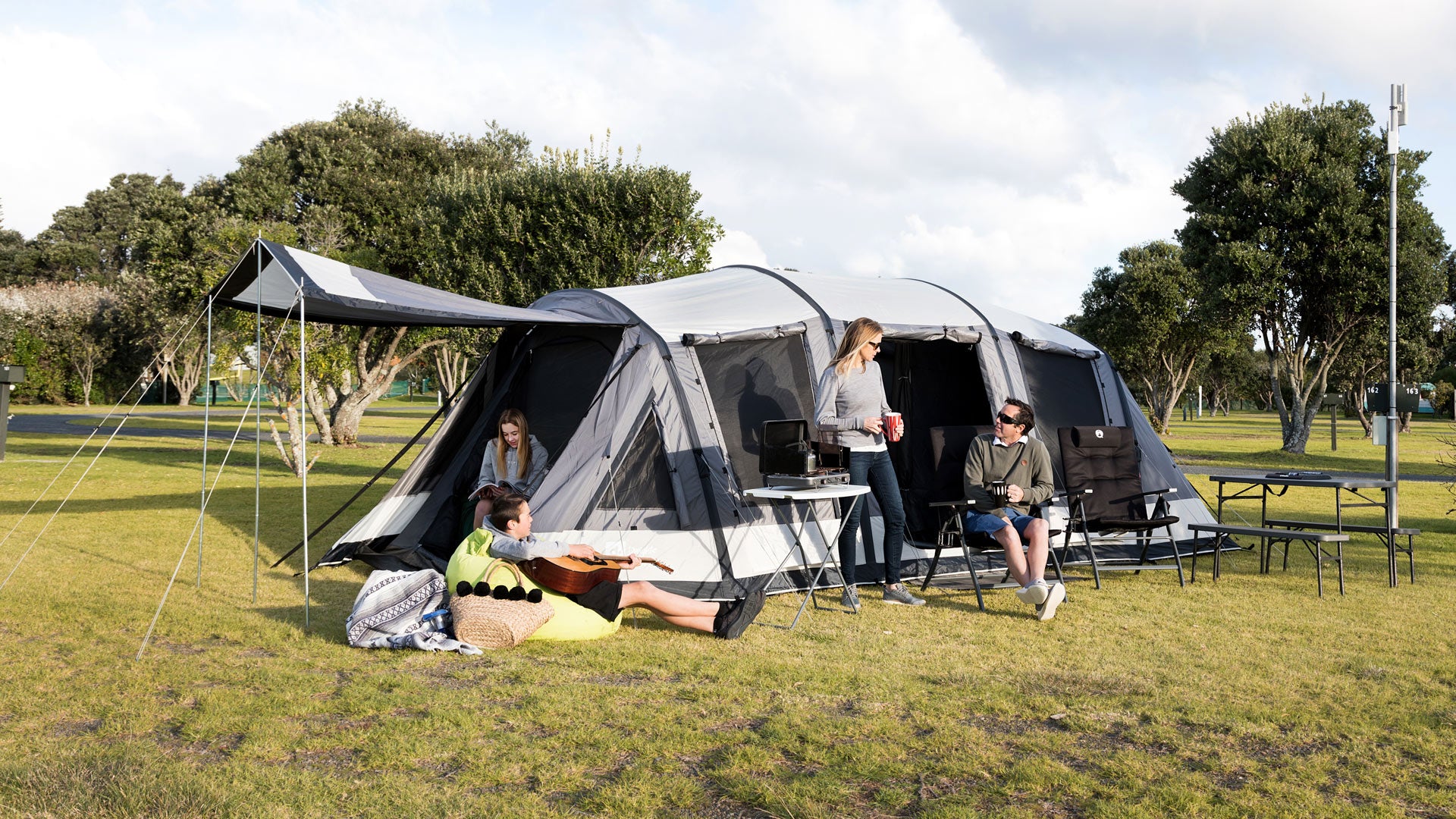 How to Choose Inflatable Air Tents: Top Tips & Tricks – Dwights Outdoors