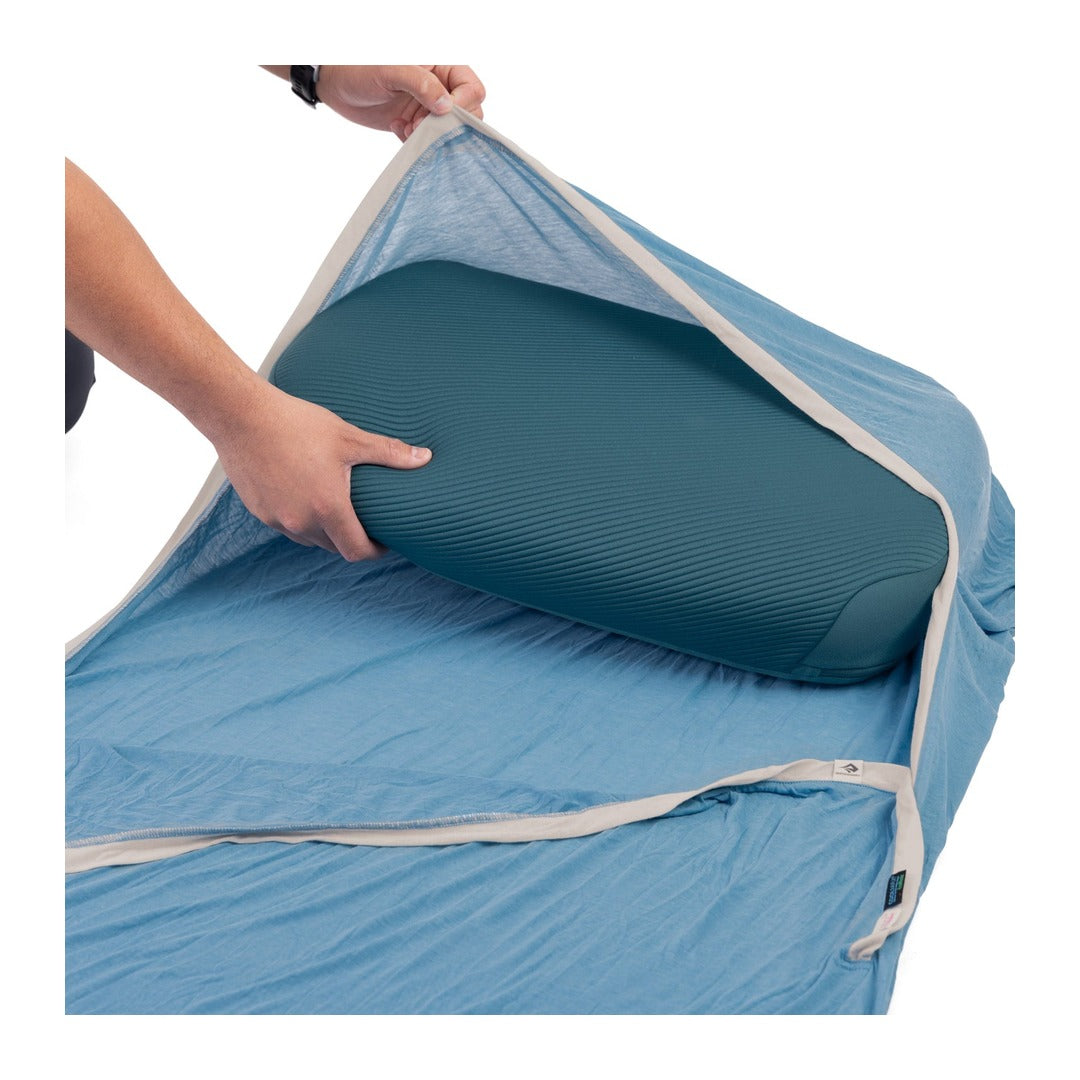 Sea to Summit Breeze Rectangular Liner pillow sleeve detail