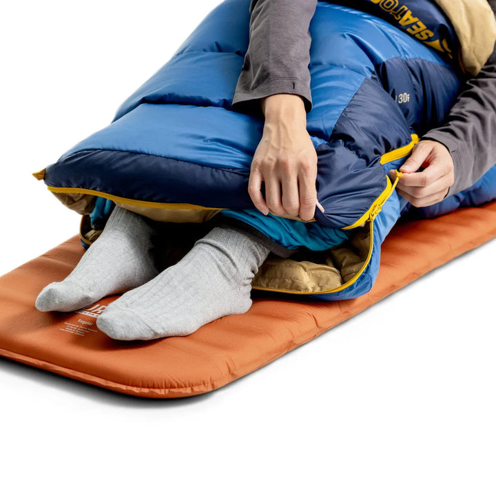 Sea to Summit Circuit sleeping bag footbox opened for ventilation